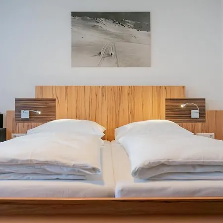 Alpenblume Hotell *
