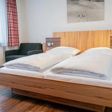 Alpenblume Hotel *