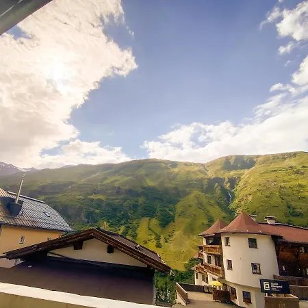 Alpenblume Hotel